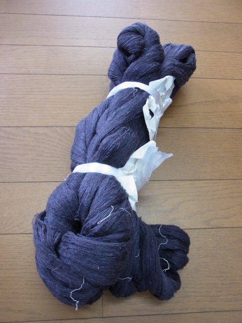 関絹織物の糸